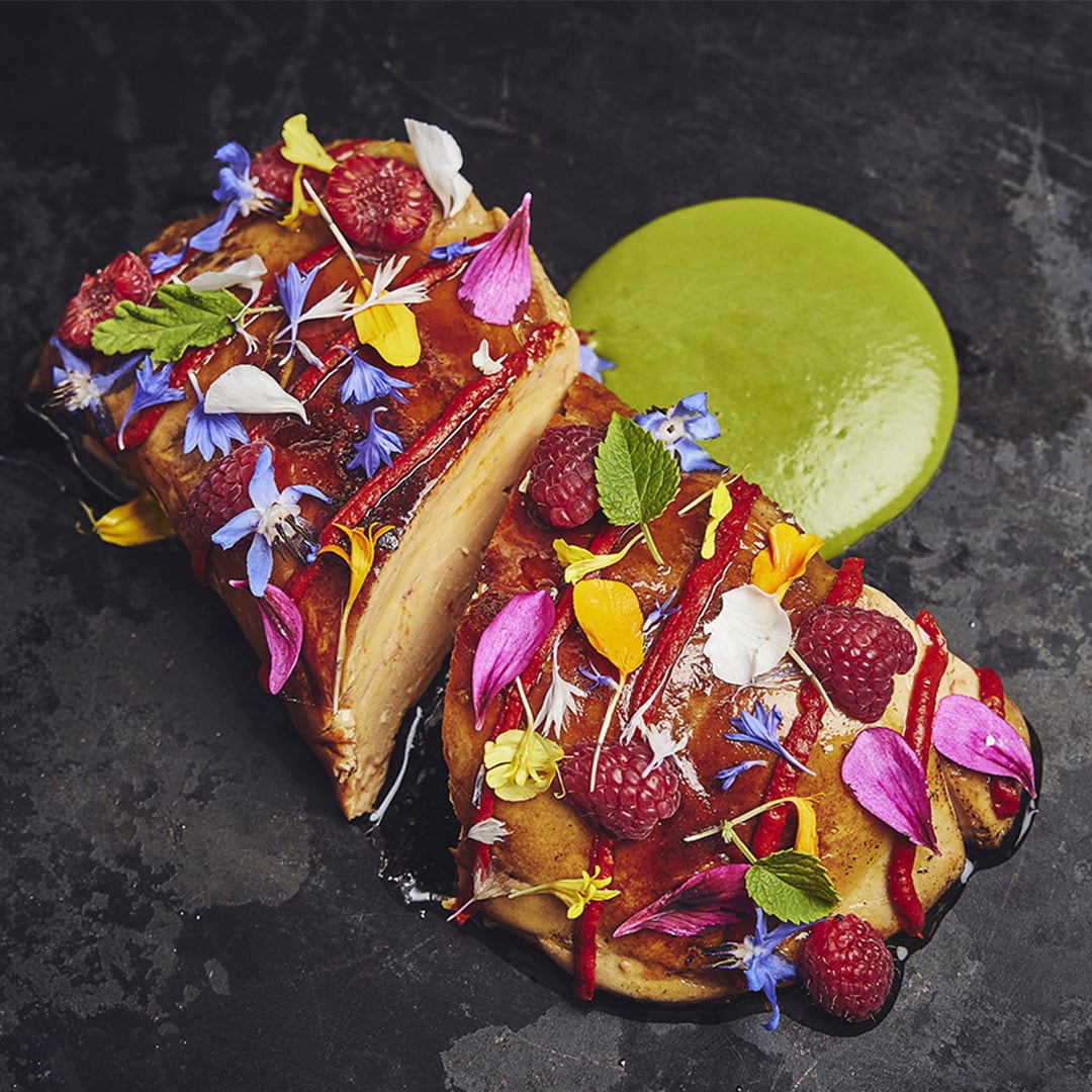 Foie Gras laqué, harissa de framboise et fleur d&rsquo;été