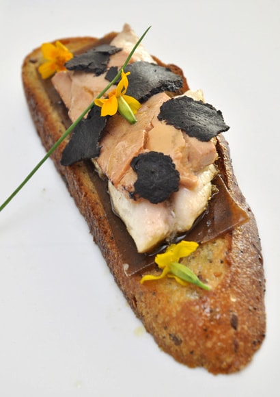 Tartine Terre-Mer : maquereau de Foie Gras poêlé comme un Rossini