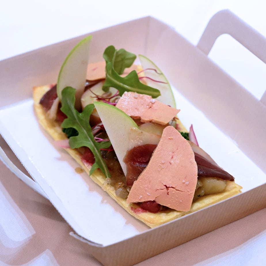 Sucré-salé de magret fumé et Foie Gras de Canard en tarte fine