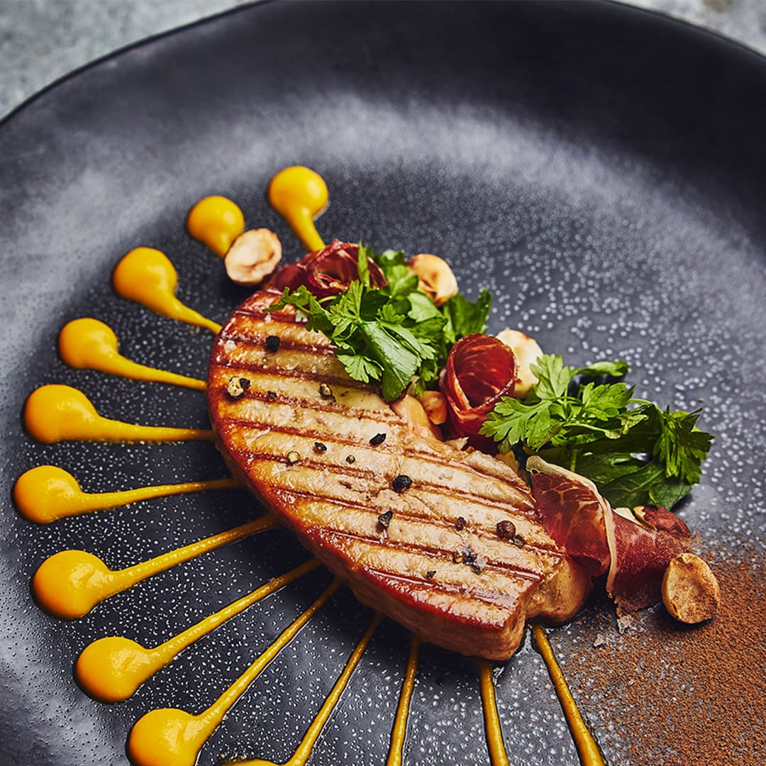 Foie Gras poêlé, butternut, jambon bellota et noisettes