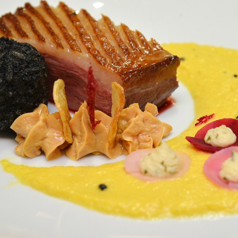 Déclinaison de Foie Gras et Magret rôti au sésame