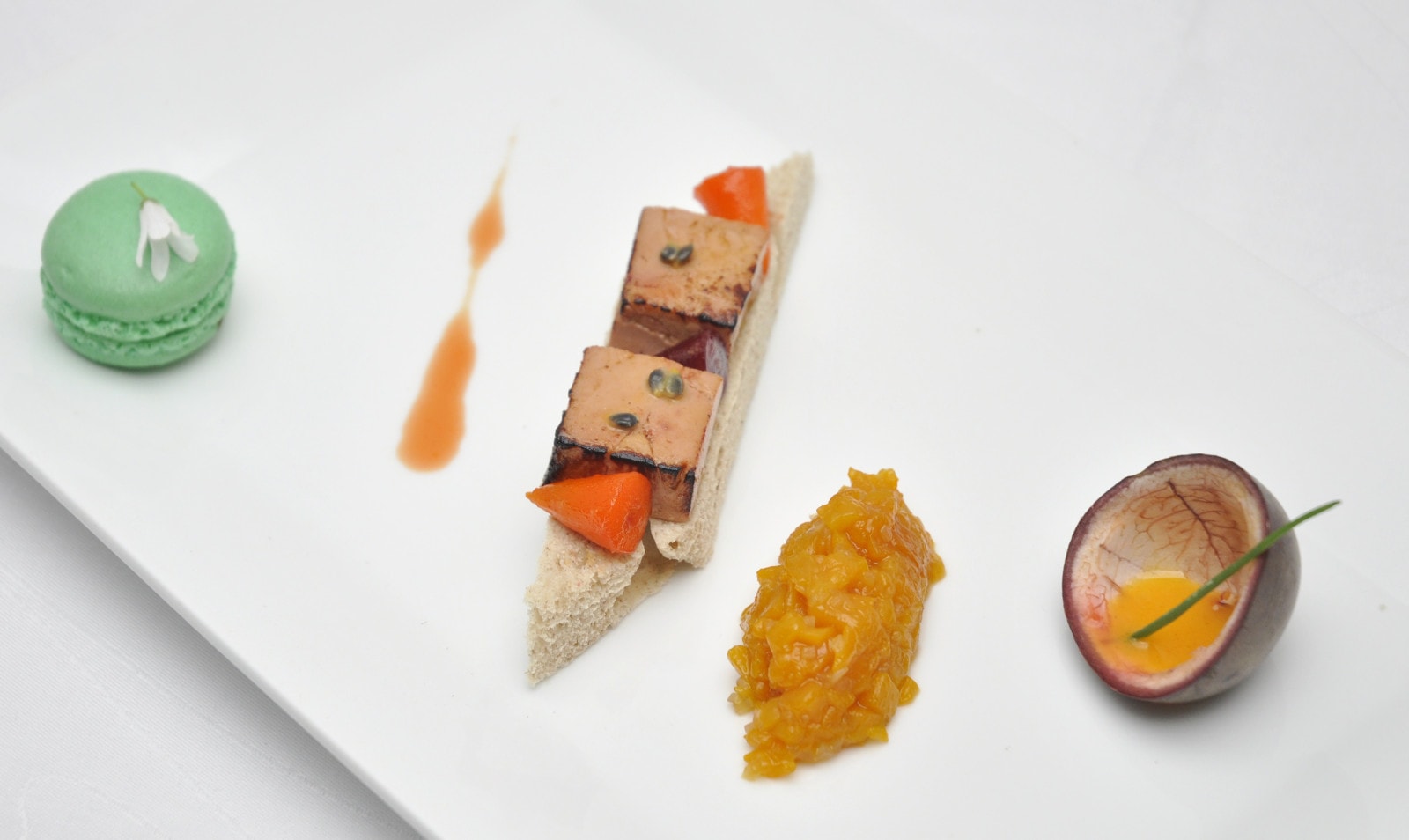 Tartine de Foie Gras caramélisé et son mini-potager à l&rsquo;orange