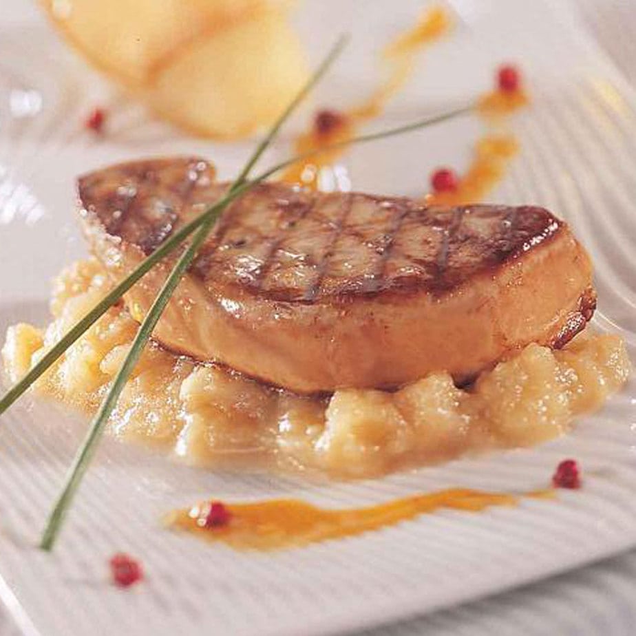 Foie Gras de canard poêlé et compotée de mirabelles