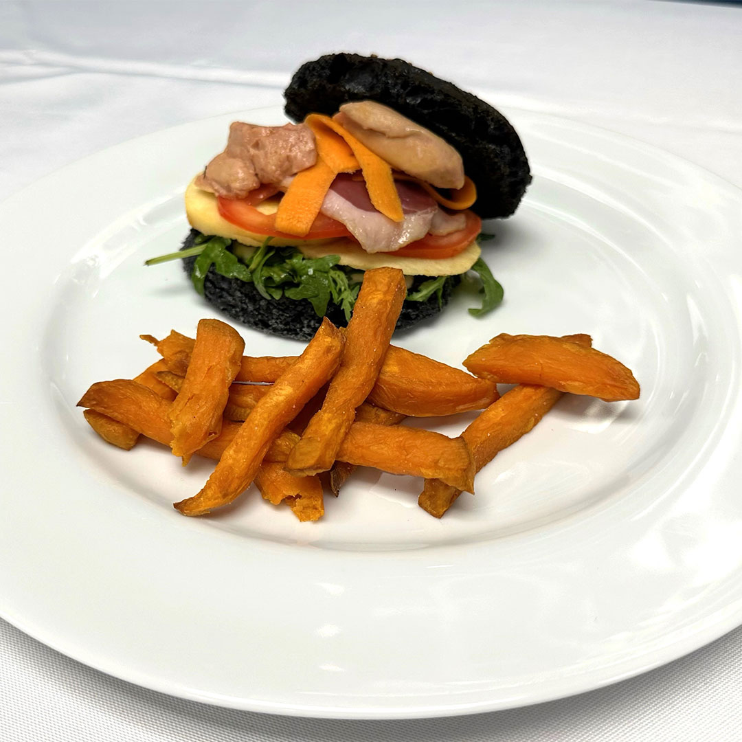 Burger Foie Gras, Magret Fumé et ses légumes