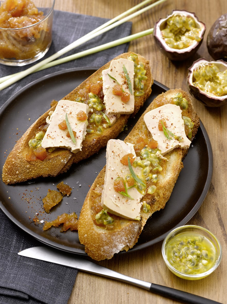 Les tartines croustillantes de Foie Gras sur pate de coings et fruits de la passion